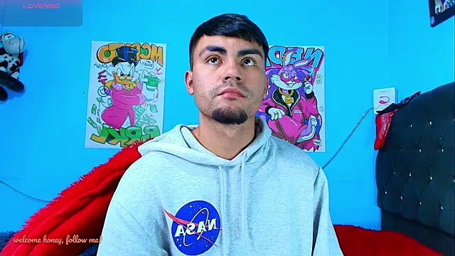 Snapshot of kalivan_voinesscu chatting on February 25, 6:25 am kalivan voinesscu online show from February 25, 6:25 am