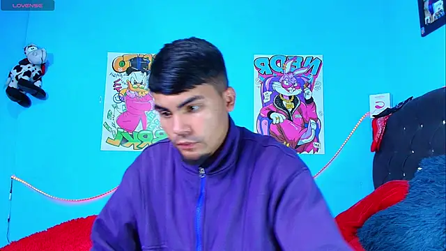 Snapshot of kalivan_voinesscu chatting on February 28, 6:10 am kalivan voinesscu online show from February 28, 6:10 am