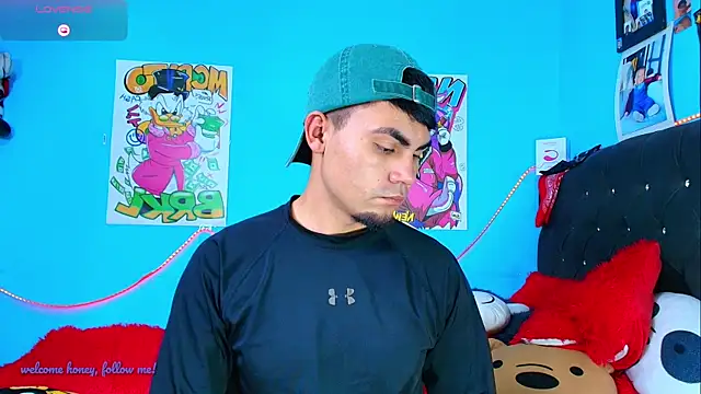 Snapshot of kalivan_voinesscu chatting on March 3, 6:48 am kalivan voinesscu online show from March 3, 6:48 am