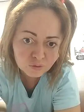 Snapshot of catalinadiaz666 chatting on March 13, 1:21 am catalinadiaz666 online show from March 13, 1:21 am