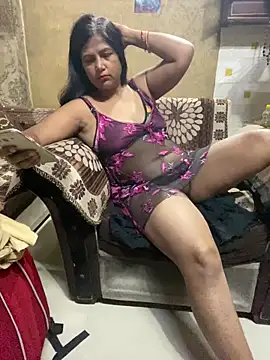 Snapshot of Tameesh_sexy_mistress chatting on April 24, 5:26 pm Tameesh sexy mistress online show from April 24, 5:26 pm