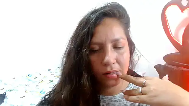 naihroby online show from December 4, 3:04 am