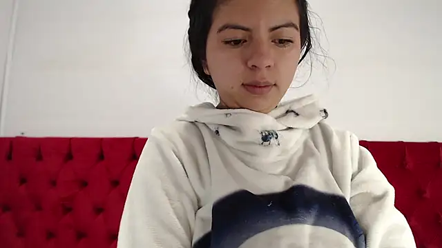 Snapshot of CarolineBrunx chatting on January 5, 12:42 pm CarolineBrunx online show from January 5, 12:42 pm
