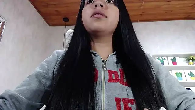 Snapshot of CarolineBrunx chatting on September 14, 8:35 am CarolineBrunx online show from September 14, 8:35 am