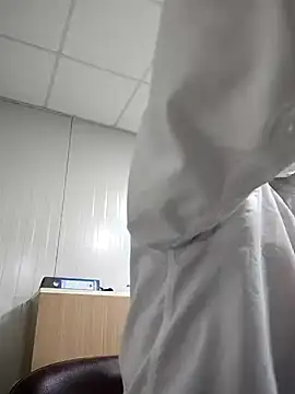 Snapshot of Ishan003 chatting on December 8, 11:57 am Ishan003 online show from December 8, 11:57 am