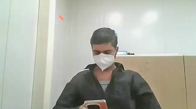Snapshot of Ishan003 chatting on December 15, 10:18 am Ishan003 online show from December 15, 10:18 am