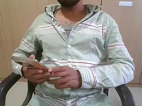Snapshot of Ishan003 chatting on March 14, 10:39 am Ishan003 online show from March 14, 10:39 am