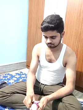 Snapshot of Ishan003 chatting on April 22, 2:40 pm Ishan003 online show from April 22, 2:40 pm