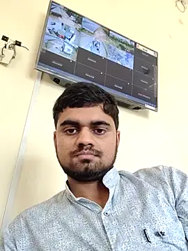 Snapshot of Ishan003 chatting on April 23, 7:30 am Ishan003 online show from April 23, 7:30 am