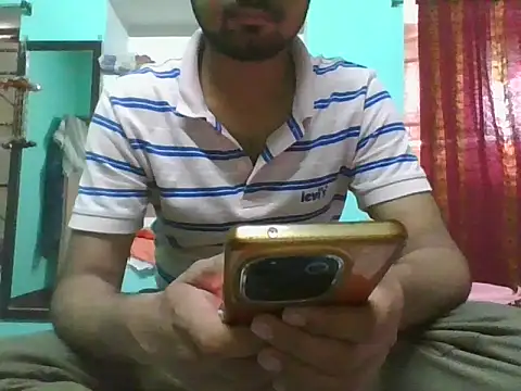 Snapshot of Ishan003 chatting on May 30, 4:31 am Ishan003 online show from May 30, 4:31 am
