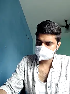 Snapshot of Ishan003 chatting on June 15, 4:47 am Ishan003 online show from June 15, 4:47 am