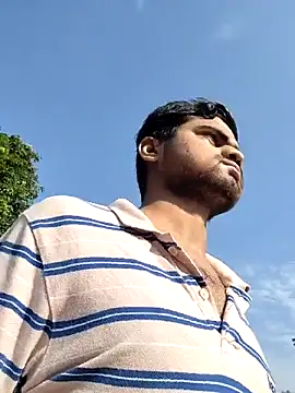 Snapshot of Ishan003 chatting on June 25, 2:33 am Ishan003 online show from June 25, 2:33 am