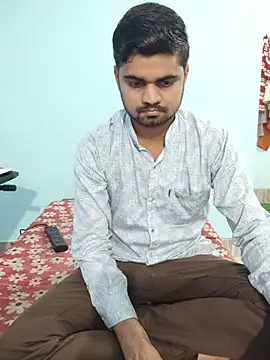 Snapshot of Ishan003 chatting on July 3, 7:04 am Ishan003 online show from July 3, 7:04 am