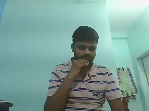 Snapshot of Ishan003 chatting on July 8, 4:00 pm Ishan003 online show from July 8, 4:00 pm