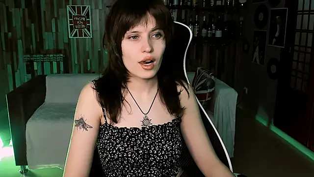 LolaAsmus online show from April 21, 12:55 pm