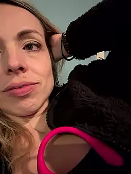 Annelibre online show from November 30, 9:52 pm