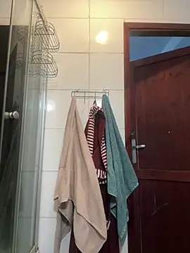 Yanacool007 online show from April 24, 6:27 am