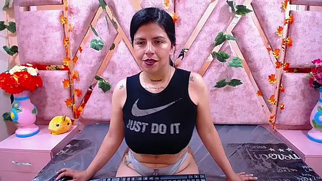 CataleyaLars20 online show from February 6, 12:59 pm