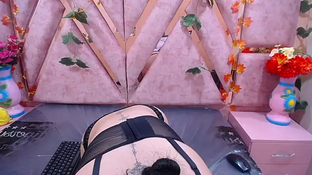 CataleyaLars20 online show from February 18, 3:43 pm