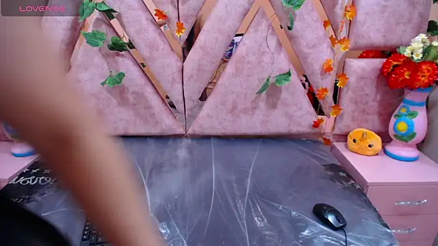 CataleyaLars20 online show from February 28, 3:37 pm