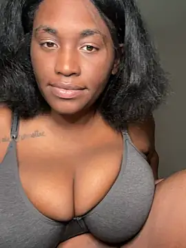 Stacy Raine online show from February 3, 11:21 pm