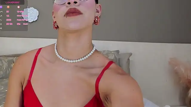 KimHiltton online show from February 14, 3:43 am