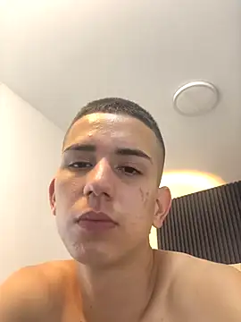 Snapshot of JackSwan18 chatting on October 7, 3:25 am JackSwan18 online show from October 7, 3:25 am