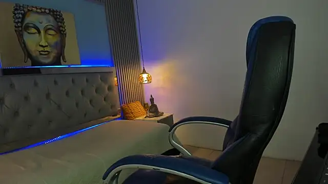 Snapshot of JackSwan18 chatting on November 17, 5:08 pm JackSwan18 online show from November 17, 5:08 pm