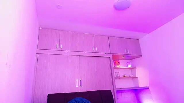 Shenoa1 online show from March 13, 5:28 pm