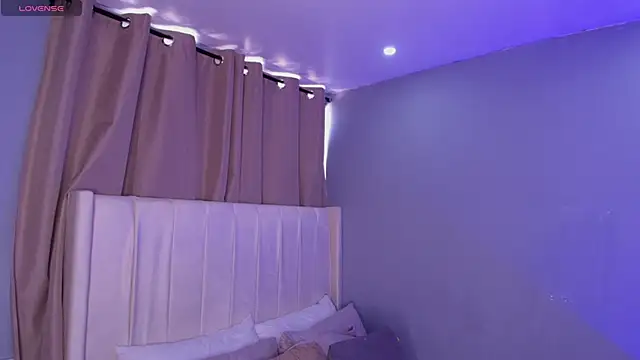 Shenoa1 online show from November 11, 2:39 pm