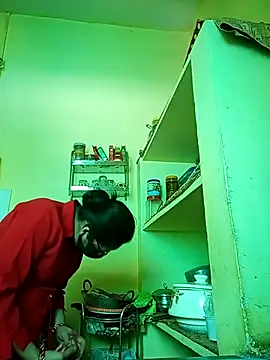 heenage online show from March 1, 9:33 am