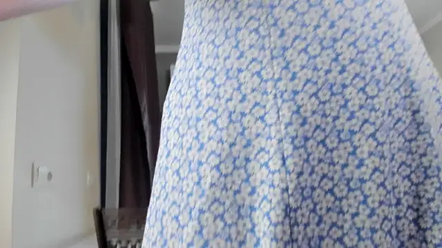 Emma Flin online show from November 27, 11:01 am