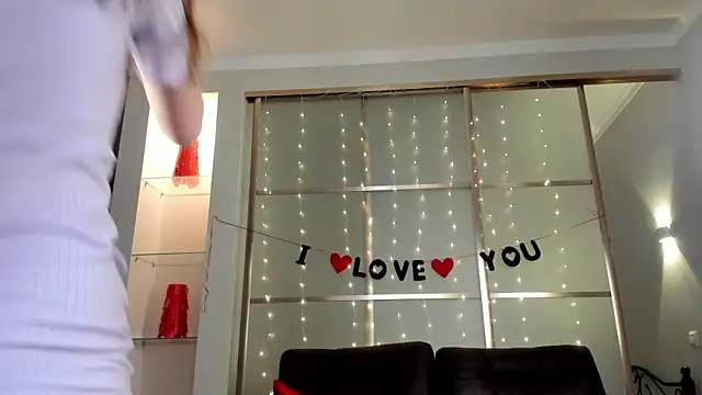 Emma Flin online show from April 23, 10:47 am