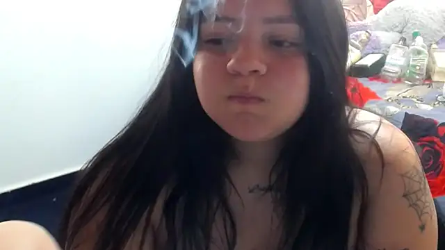 Snapshot of shopyymessyy chatting on January 23, 10:22 pm shopyymessyy online show from January 23, 10:22 pm