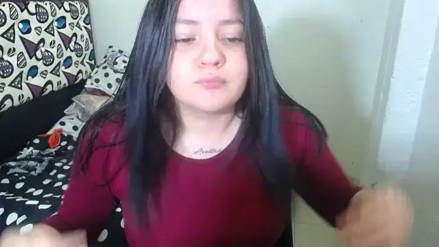 Snapshot of shopyymessyy chatting on October 21, 6:19 pm shopyymessyy online show from October 21, 6:19 pm