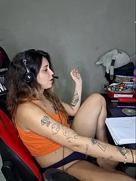 luuhcat09 online show from March 4, 1:55 am