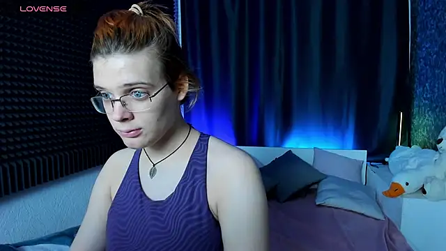 Snapshot of KIKI_Krash chatting on December 25, 10:06 am KIKI Krash online show from December 25, 10:06 am