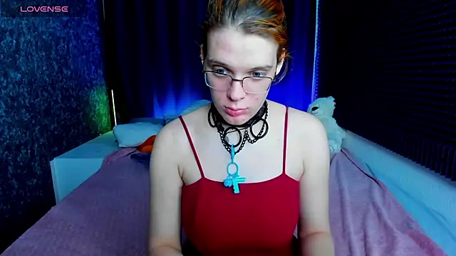 Snapshot of KIKI_Krash chatting on January 11, 4:36 pm KIKI Krash online show from January 11, 4:36 pm