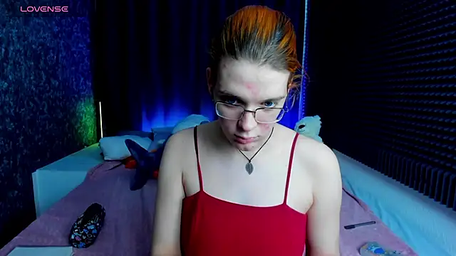 Snapshot of KIKI_Krash chatting on January 11, 7:38 pm KIKI Krash online show from January 11, 7:38 pm