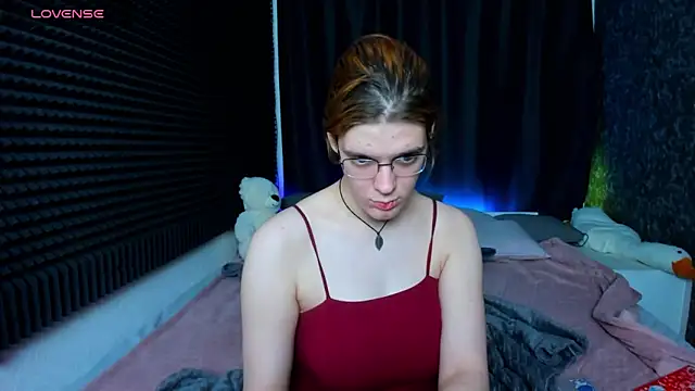 Snapshot of KIKI_Krash chatting on January 21, 4:16 pm KIKI Krash online show from January 21, 4:16 pm