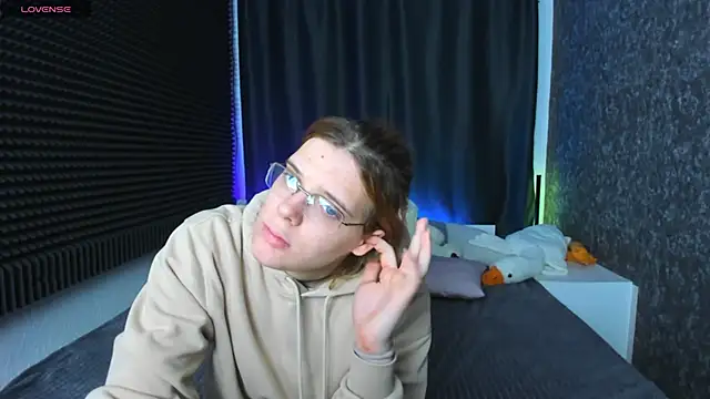 Snapshot of KIKI_Krash chatting on January 30, 10:08 am KIKI Krash online show from January 30, 10:08 am