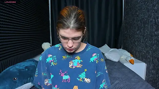 Snapshot of KIKI_Krash chatting on February 11, 10:04 am KIKI Krash online show from February 11, 10:04 am