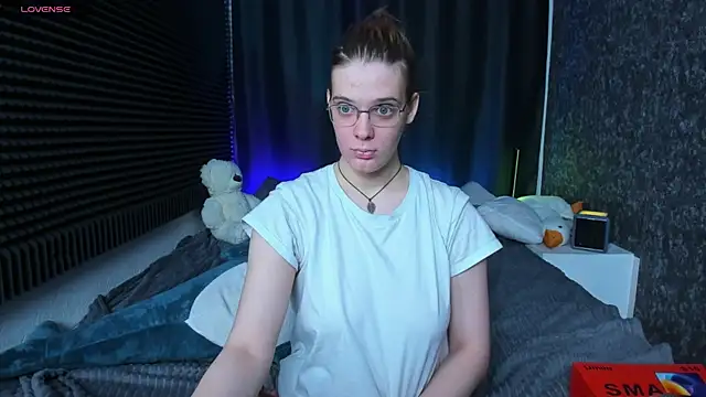 Snapshot of KIKI_Krash chatting on February 21, 10:39 am KIKI Krash online show from February 21, 10:39 am