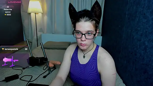 Snapshot of KIKI_Krash chatting on March 7, 4:44 pm KIKI Krash online show from March 7, 4:44 pm