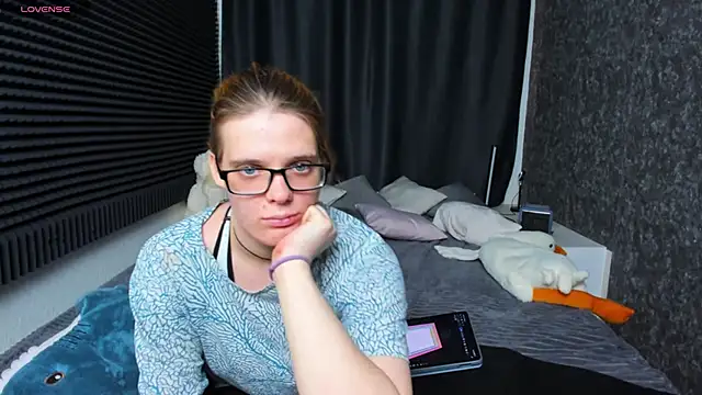 Snapshot of KIKI_Krash chatting on March 21, 1:23 pm KIKI Krash online show from March 21, 1:23 pm