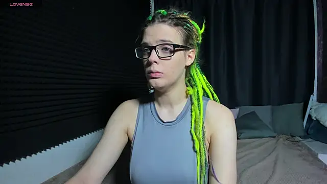 Snapshot of KIKI_Krash chatting on September 25, 10:08 am KIKI Krash online show from September 25, 10:08 am