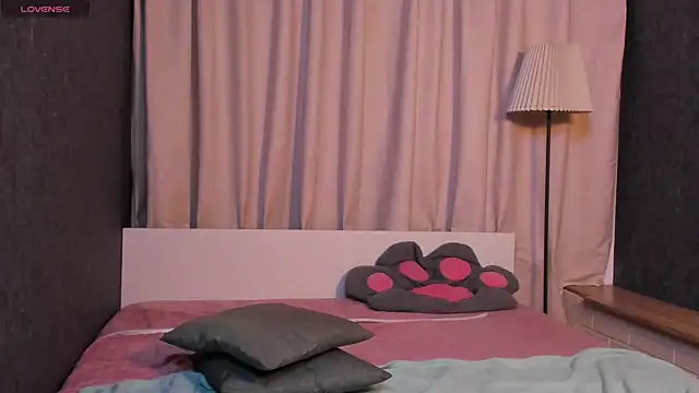 KIKI Krash online show from April 19, 6:10 pm