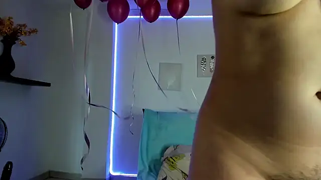 anniesweet- online show from October 31, 1:45 pm