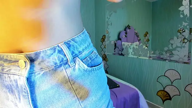 Snapshot of Skinny_Linda chatting on December 29, 9:50 am Skinny Linda online show from December 29, 9:50 am