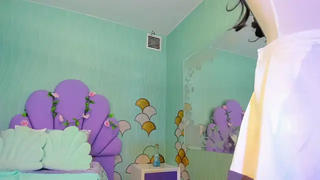 Snapshot of Skinny_Linda chatting on January 28, 1:16 pm Skinny Linda online show from January 28, 1:16 pm